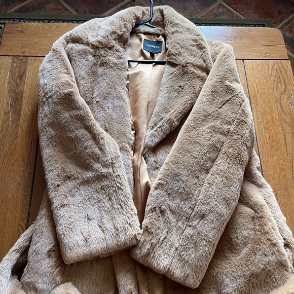 Express super soft coat. Worn once  Tan / inside gold .  Size medium - Picture 1 of 5